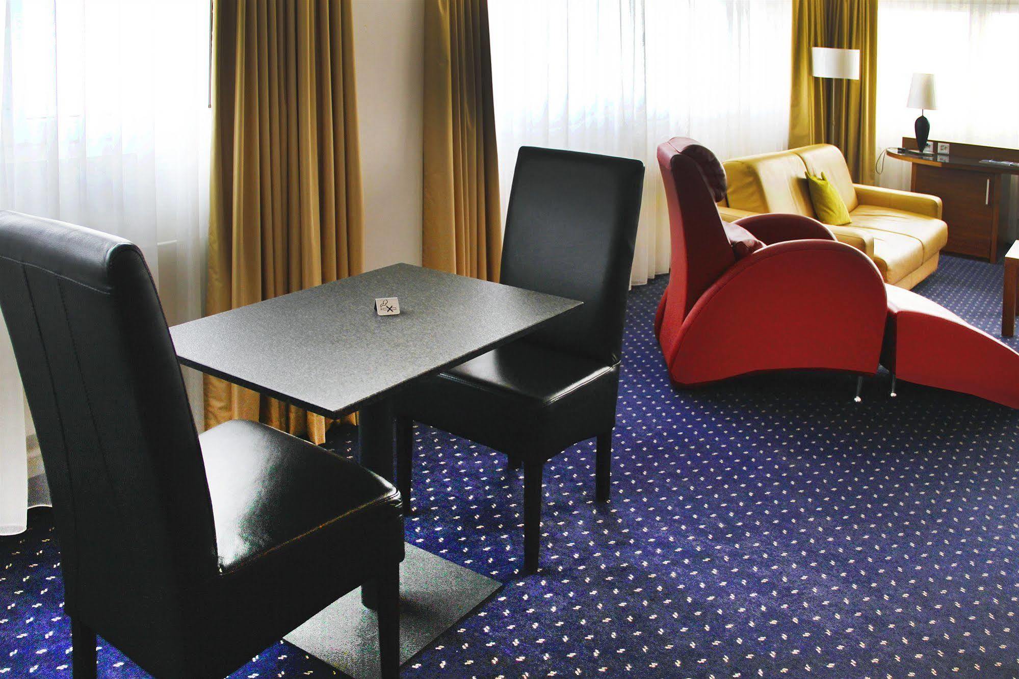 Hotel Hoeri Inn מראה חיצוני תמונה
